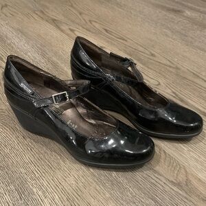 Mephisto Black wedges
